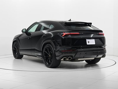 LAMBORGHINI URUS - 6