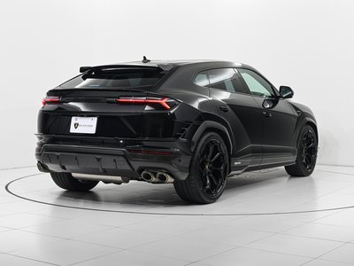 LAMBORGHINI URUS - 8