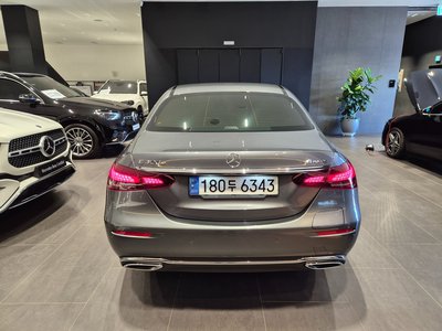 MERCEDES-BENZ E-CLASS - 3