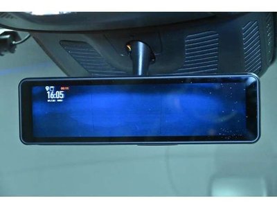 MERCEDES-BENZ GLB - 4