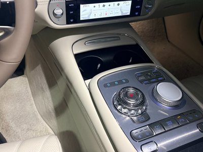 صورة 9 لـ 2023 Genesis G90 (RS4)