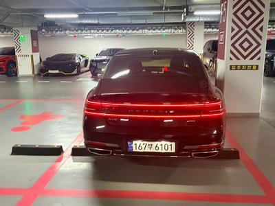 صورة 3 لـ 2023 Genesis G90 (RS4)