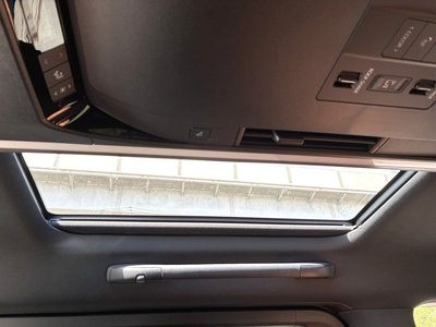 TOYOTA VELLFIRE - 4