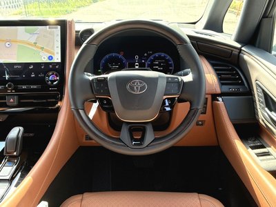 TOYOTA VELLFIRE - 2
