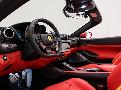 FERRARI PORTOFINO M - 4