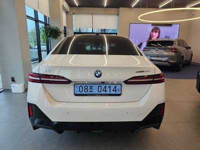 BMW I5 - 2