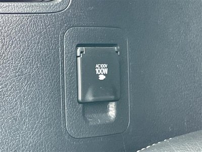 صورة مصغرة 33 لـ 2018 Toyota LAND CRUISER 200