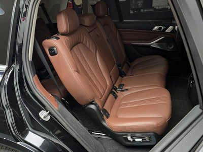 2021 BMW X7 缩略图 12