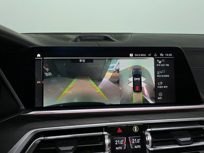 2021 BMW X7 缩略图 14