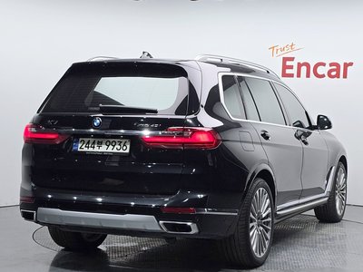 2021 BMW X7 照片 3