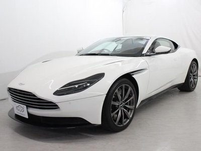 ASTON MARTIN DB11 - 3