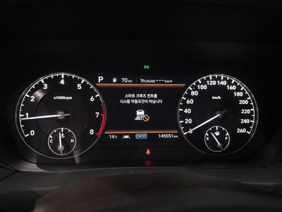 GENESIS G90 - 8