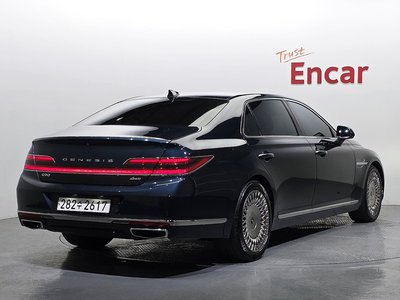 GENESIS G90 - 3