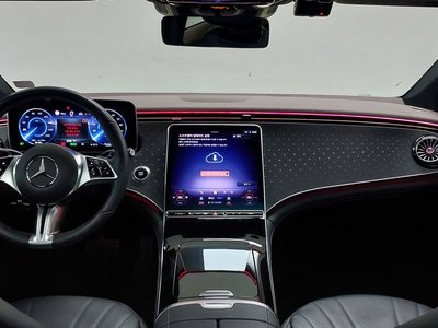 MERCEDES-BENZ EQE - 4