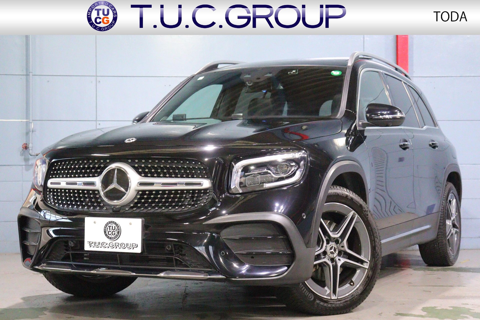 MERCEDES-BENZ GLB - View 1