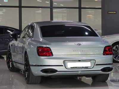 2023 Bentley FLYING SPUR 照片 2