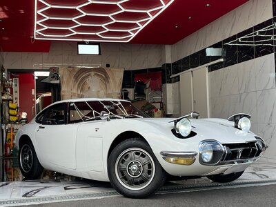 TOYOTA 2000GT - 2