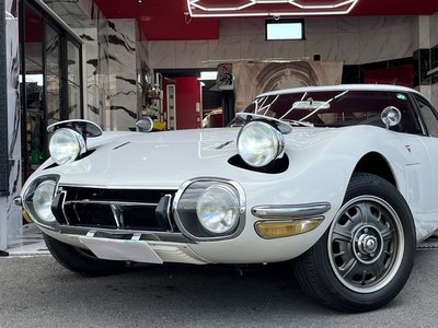 TOYOTA 2000GT - 9