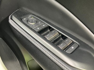 صورة مصغرة 25 لـ 2024 Lexus LBX