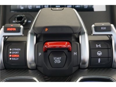 2025 Lamborghini URUS thumbnail 26
