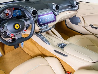 صورة مصغرة 11 لـ 2018 Ferrari GTC4 LUSSO