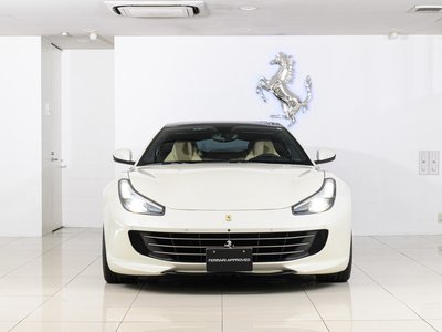 صورة 10 لـ 2018 Ferrari GTC4 LUSSO