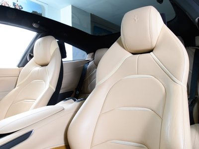 صورة مصغرة 12 لـ 2018 Ferrari GTC4 LUSSO