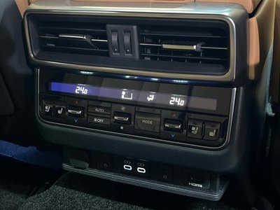 2025 Lexus LX 缩略图 76