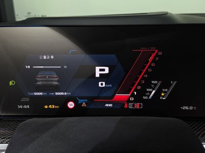 2025 BMW X6 M — миниатюра 11