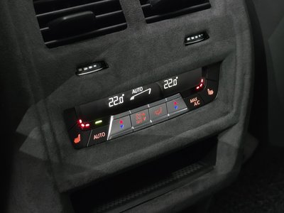 2025 BMW X6 M — миниатюра 30