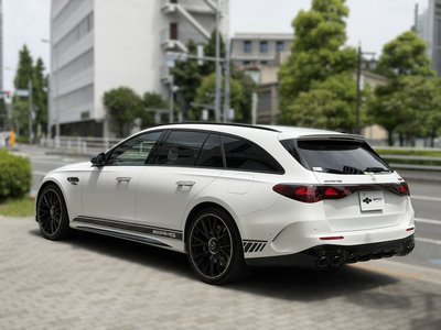 MERCEDES-BENZ E-CLASS AMG - 4