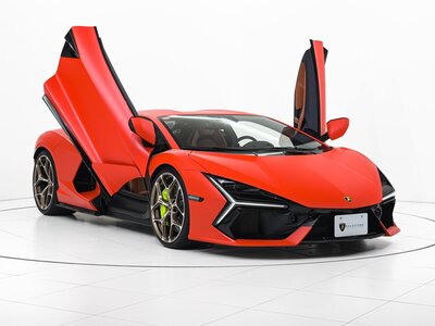LAMBORGHINI REVUELTO