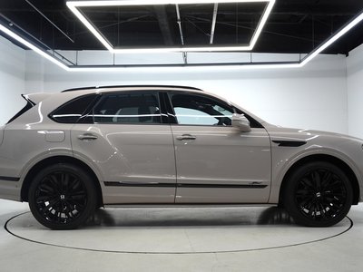 BENTLEY BENTAYGA - 4