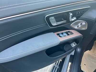 MERCEDES-BENZ EQS - 7