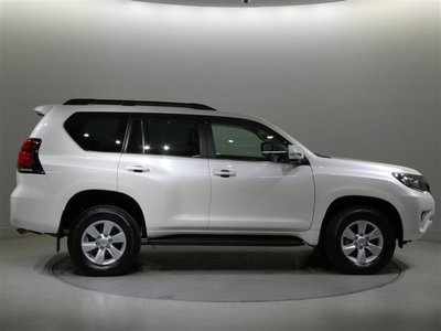 TOYOTA LAND CRUISER PRADO - 7