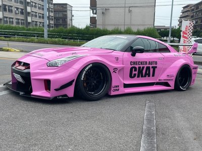 2011 Nissan GT-R photo 3