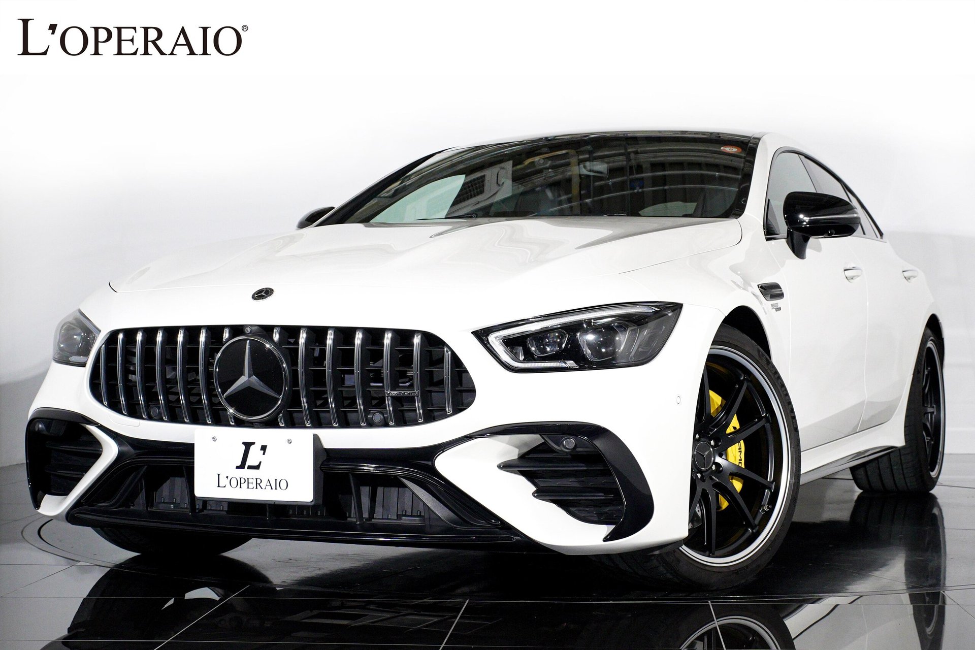 MERCEDES-BENZ GT AMG - View 1