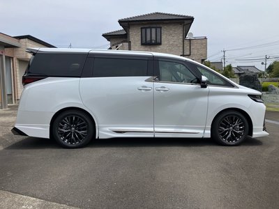 TOYOTA VELLFIRE - 9