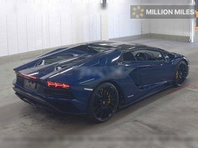 LAMBORGHINI AVENTADOR - 5