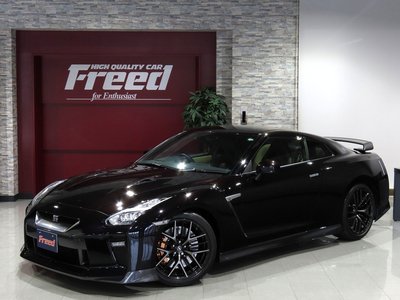 NISSAN GT-R - 1