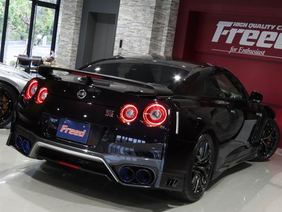NISSAN GT-R - 7
