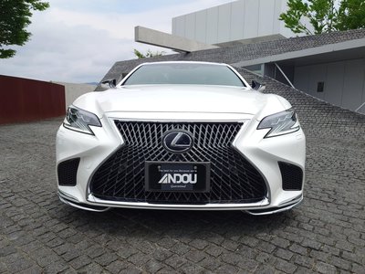 LEXUS LS - 6