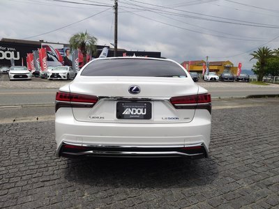 LEXUS LS - 7
