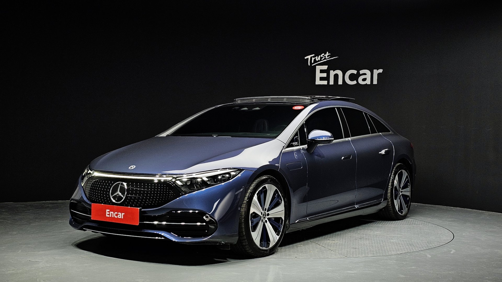 MERCEDES-BENZ EQS - View 1