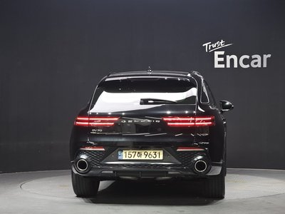 صورة 3 لـ 2022 Genesis GV70