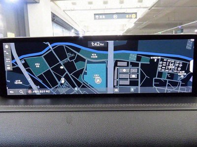2021 Genesis GV80 thumbnail 13
