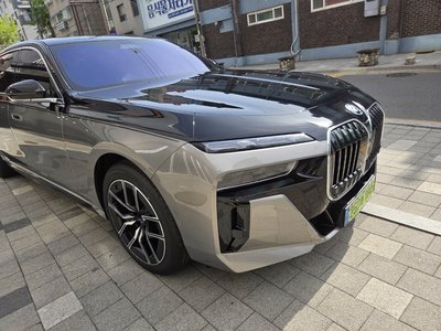 BMW I7 - 1