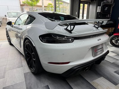 PORSCHE 718 CAYMAN - 10