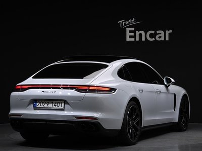 PORSCHE PANAMERA - 3
