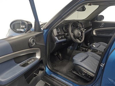 MINI COUNTRYMAN - 10